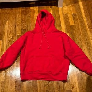 aritzia sweatshirt (tna sweatfleece boyfriend fit)